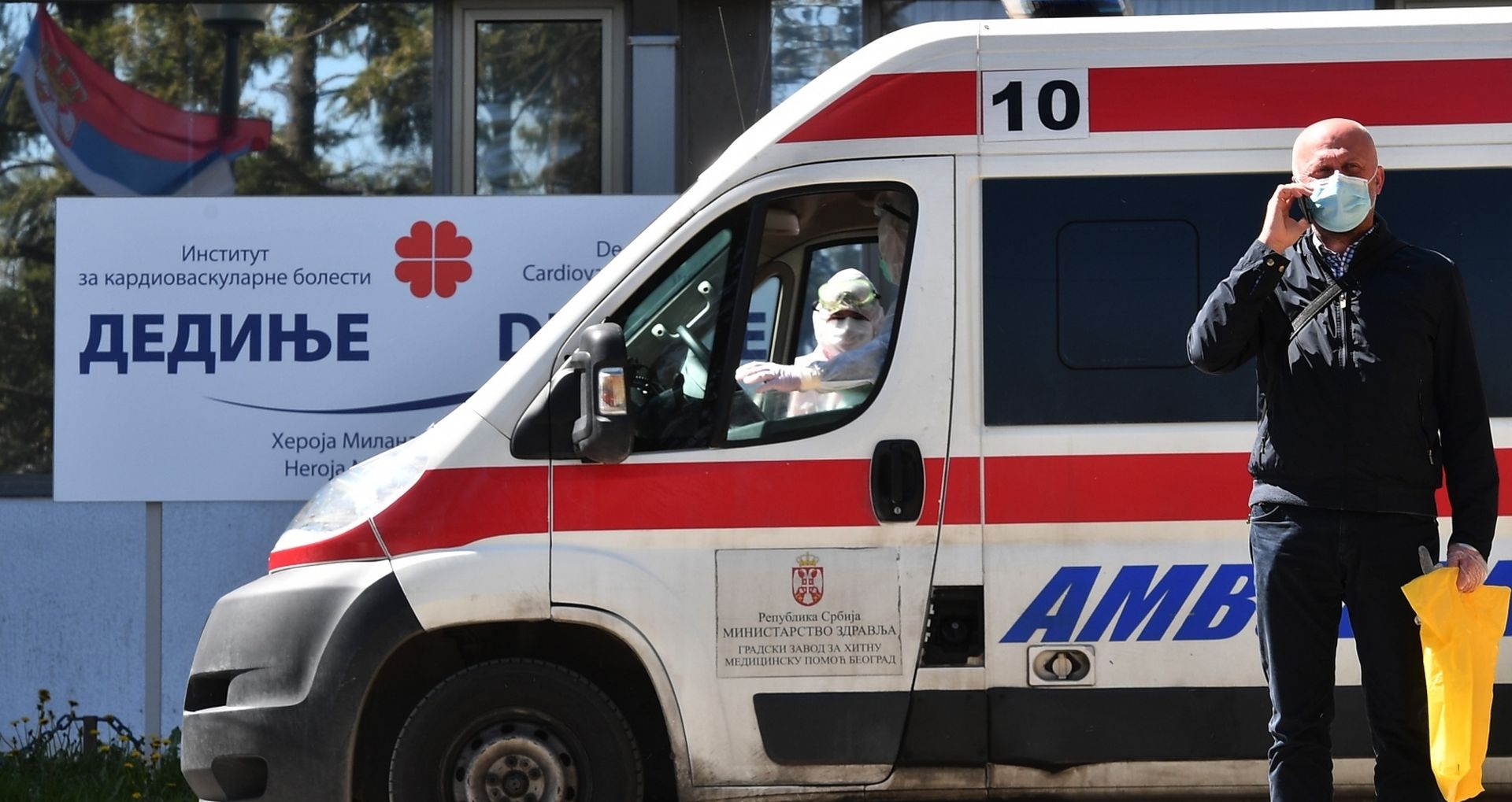 06.04.2020., Beograd, Srbija - U Institutu za kardiovaskularne bolesti "Dedinje" koronavirusom zarazeno je 67 zdravstvenih radnika i 14 pacijenata, potvrdio je direktor te institucije Dr Milovan Bojic. Photo: Srdjan Ilic/PIXSELL