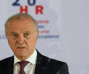 04.06.2020., Zagreb - Izjava za medije ministra Drazena Bosnjakovica nakon odrzane videokonferencije s ministrima EU. Photo: Josip Regovic/PIXSELL/EU2020HR