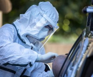8.4.2020., Rijeka - Od danas na parkiralistu zavoda za javno zdravstvo u Rijeci poceo je sa radom drive-in testiranje na koronavirus.  Photo: Nel Pavletic/PIXSELL