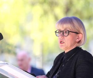 09.04.2020., Zagreb - Nacionalni stozer civilne zastite odrzao je konferenciju za medije o najnovijim detaljima sirenja koronavirusa u Hrvatskoj.   Vesna Bedekovic, ministrica za demografiju obitelj, mlade i socijalnu politiku.
Photo: Igor Kralj/PIXSELL