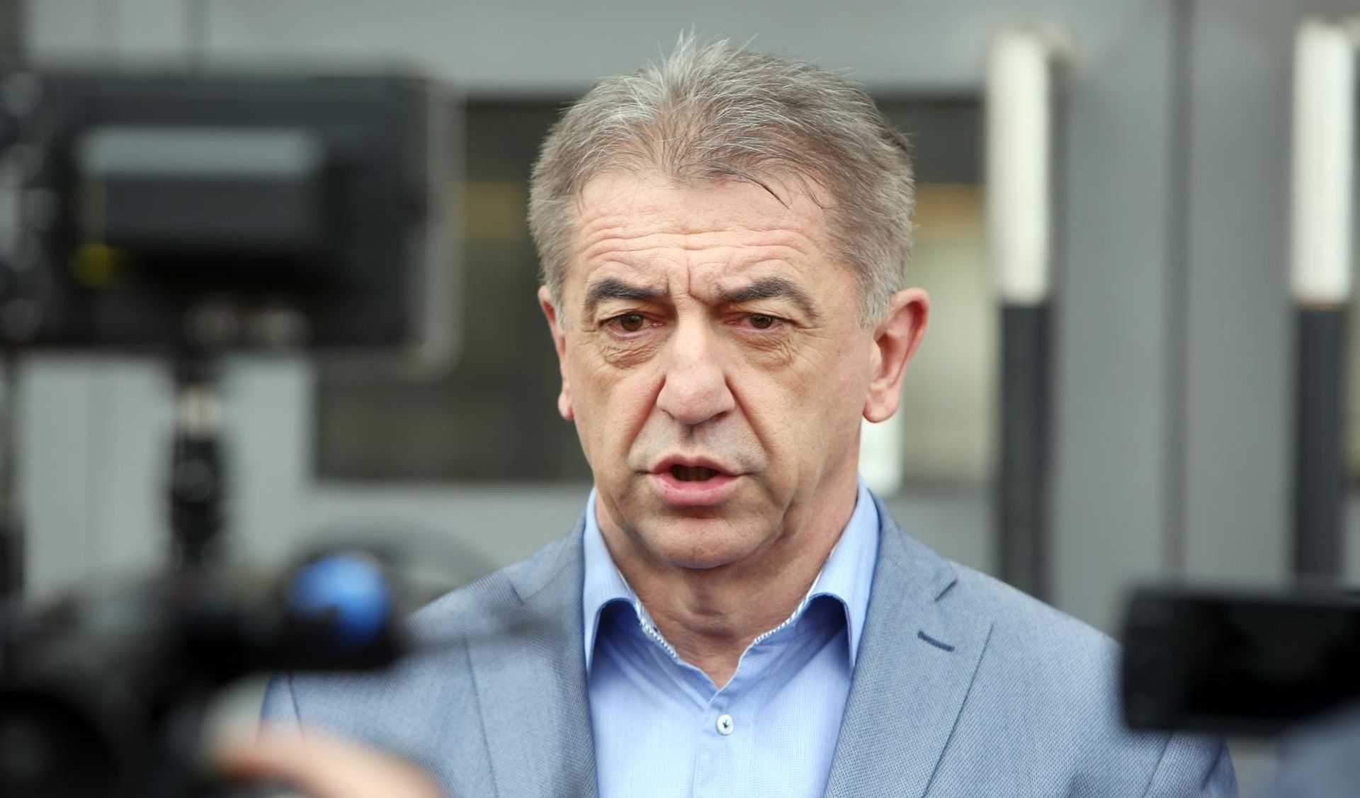 Gospić: Darko Milinović glasovao na prijevremenim lokalnim izborima
 10.03.2019., Gospic - Darko Milinovic kandidat Nezavisne liste glasao na birackom mjestu Posta u Gospicu. U Licko senjskoj zupaniji odrzavaju se izboru za Skupstinu Licko Senjske zupanije.
Photo: Kristina Stedul Fabac/PIXSELL