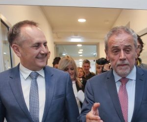 10.10.2019., Zagreb - U osnovnoj skoli Jabukovac otvorena je nova sportska dvorana. predsjednik skupstine Grada Zagreba Drago Prgomet, gradonacelnik Milan Bandic Photo: Tomislav Miletic/PIXSELL