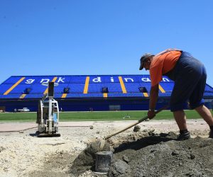 09.07.2011., Zagreb -  Stadion Maksimir, Radovi na obnovi stadiona privode se kraju. Radnici rade punom parom i po visokim temperaturama.Photo: Marko Prpic/PIXSELL