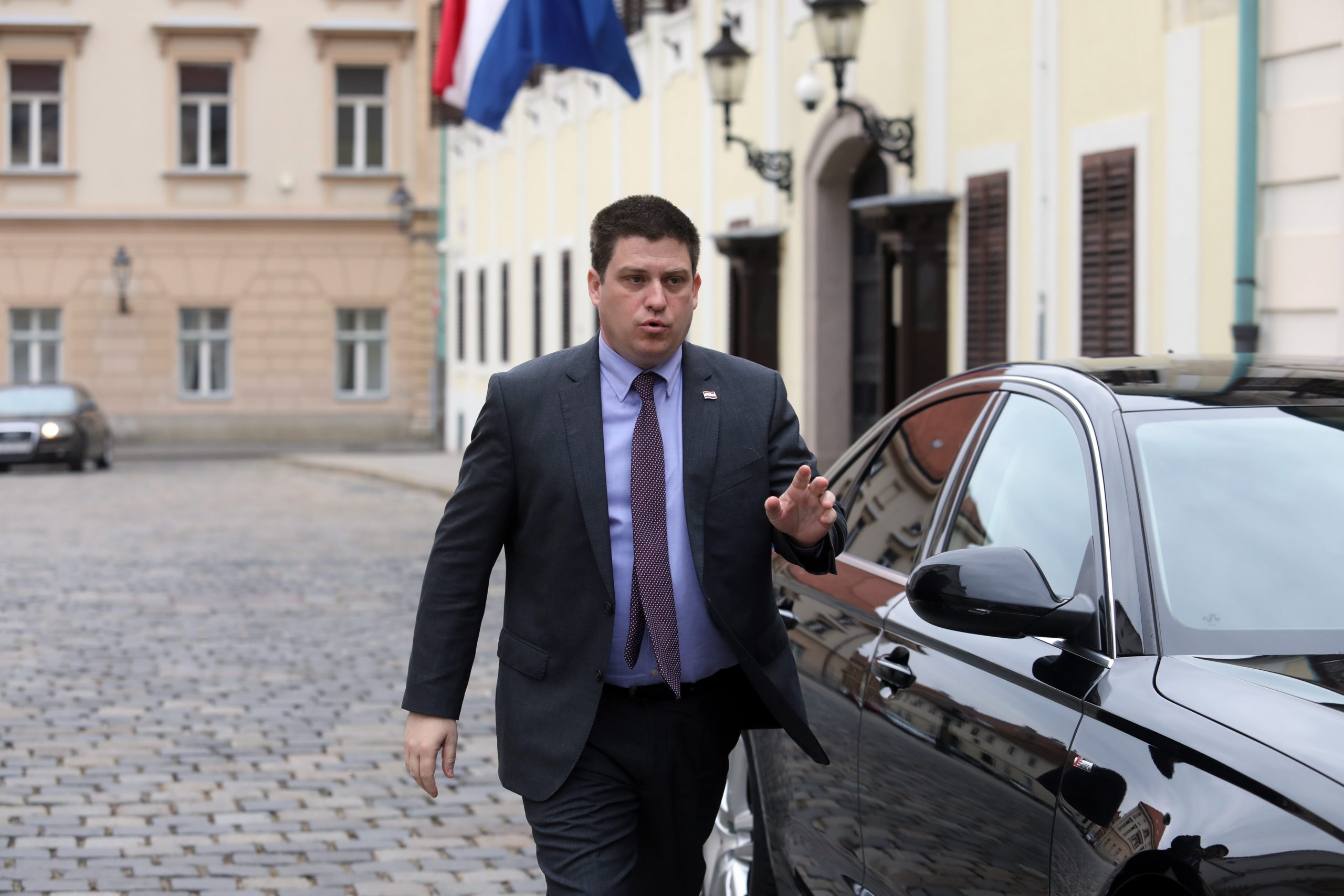 13.03.2020., Zagreb - Ministar Oleg Butkovic dolai na sastanak premijera s ministrima i Kriznim stozerom. 
Photo: Patrik Macek/PIXSELL
