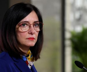 14.04.2020., Zagreb - Ministrica znanosti i obrazovanja, Blazenka Divjak, u Nacionalnoj i sveucilisnoj knjiznici obratila se medijima prije sastanka s ministrima EU. Photo: Josip Regovic/PIXSELL/EU2020