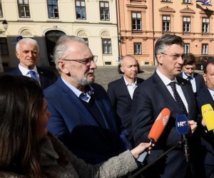 15.03.2020., Zagreb - Izjave nakon sastanka Kriznog stozera. Andrej Plenkovic, Vili Beros, Davor Bozinovic. 
Photo: Marko Lukunic/PIXSELL