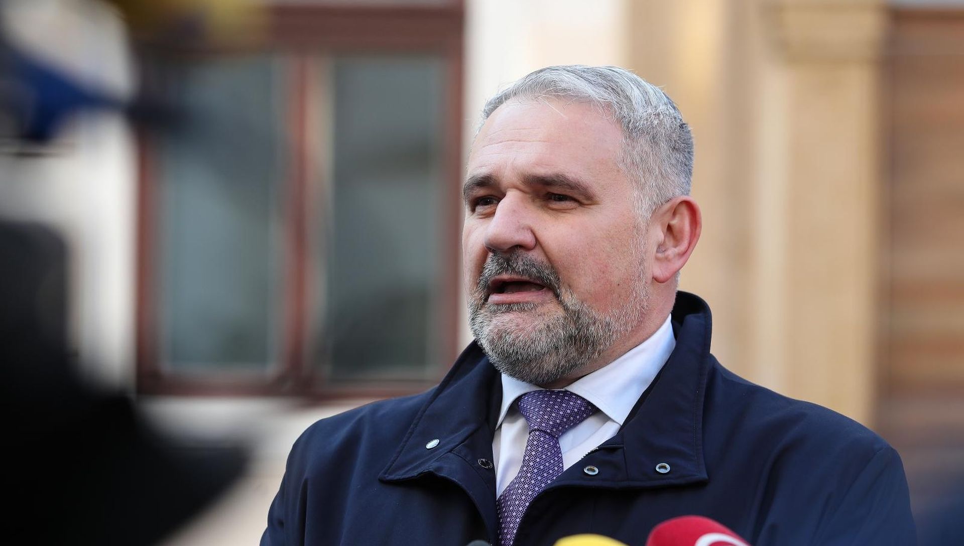 16.03.2020., Zagreb - Davor Majetic daje izjavu novinarima ispred Banskih dvora uoci sastanka predsjednika Vlade Andreja Plenkovica i gospodarstvenika zbog koronavirusa. Photo: Luka Stanzl/PIXSELL