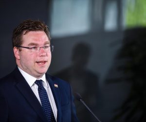 17.04.2020., Zagreb - Konferencija za medije ministra Marka Pavica o mjerama za korisnike EU fondova uslijed pandemije COVID-19. Predstavljen je paket pomoci korisnicima fondova EU koji su izravno pogodjeni krizom.  Photo: Josip Regovic/PIXSELL
