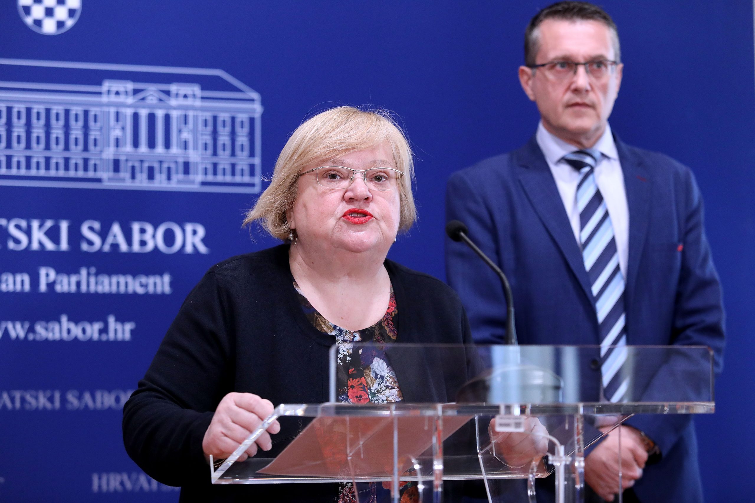23.04.2020., Zagreb - Na konferenciji za medije Kluba zastupnika GLAS-a odrzanoj u Saboru o temi: "GLAS-ov Prijedlog zakona o dopuni Zakona o obveznom zdravstvenom osiguranju, kojim se osigurava da osobe u samoizolaciji dobiju punu naknadu place" govorili su zastupnici Anka Mrak Taritas i Goran Beus Richemberg.
Photo: Patrik Macek/PIXSELL