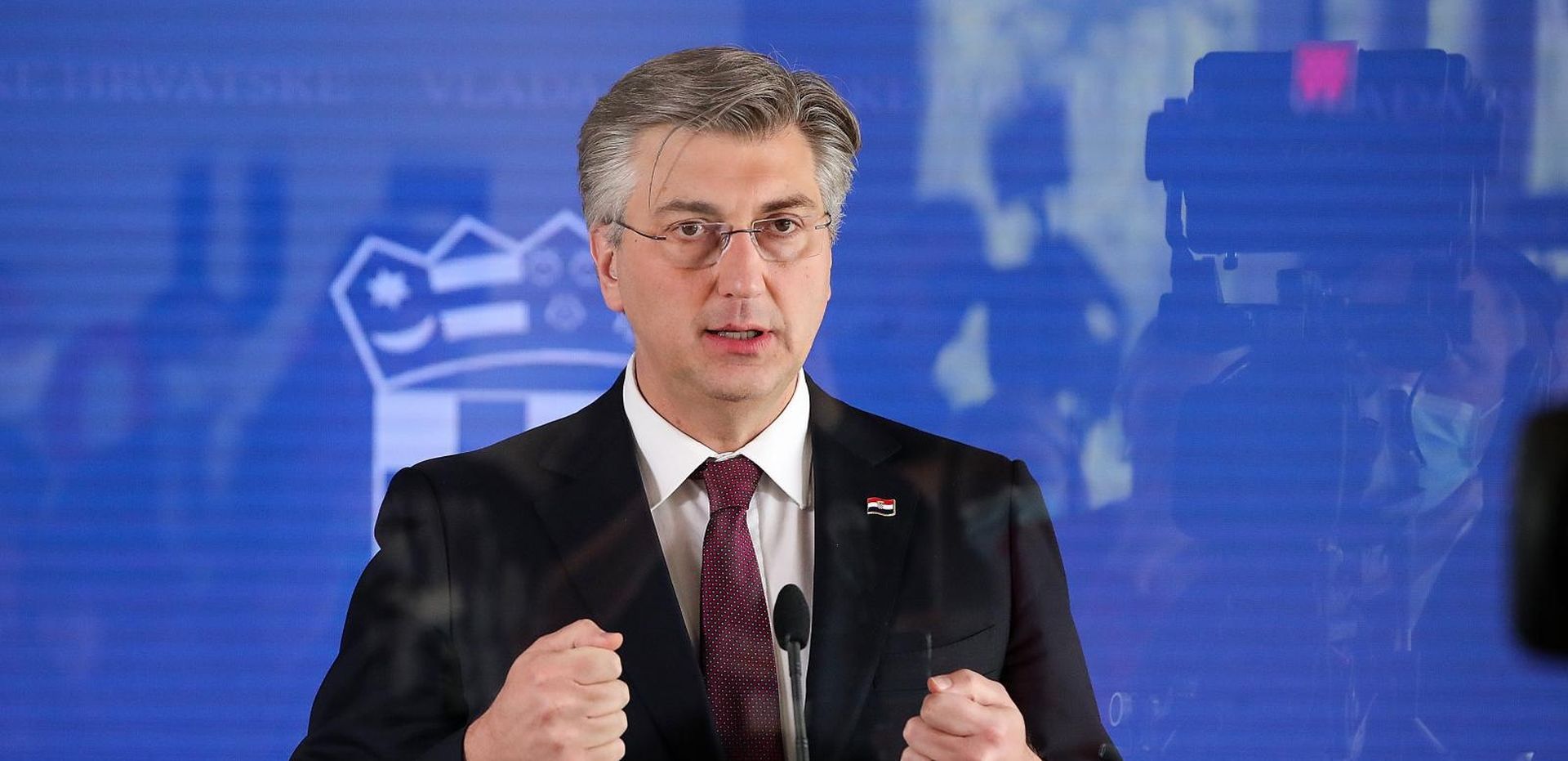 23.04.2020., Zagreb - U zgradi Nacionalne i sveucilisne knjiznice odrzana je sjednica Vlade RH.  Predsjednik Vlade Andrej Plenkovic nakon sjednice okupljenim medijima dao je kratku izjavu. 
Photo: Goran Stanzl/PIXSELL