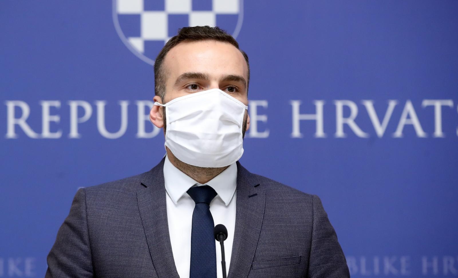 24.03.2020., Zagreb - Konferencija za medije o Vladinim gospodarskim mjerama zbog krize izazvane koronavirusom. ministar rada i mirovinskog sustava Josip Aladrovic Photo: Damir Sencar/HINA/POOL/PIXSELL
