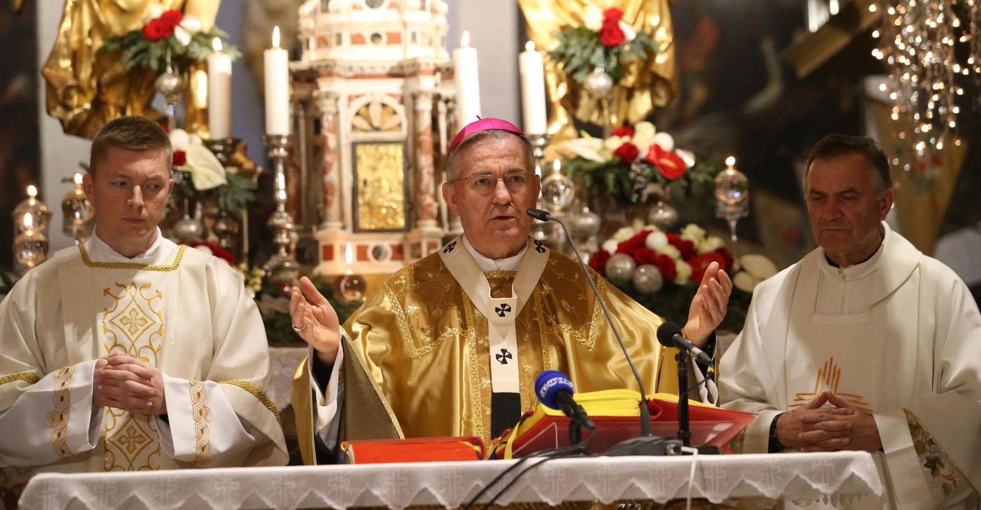 25.12.2019.,Split- Splitsko-makarski nadbiskup mons. Marin Barisic predvodio misu polnocku u splitskoj katedrali.
Photo:Ivo Cagalj/PIXSELL