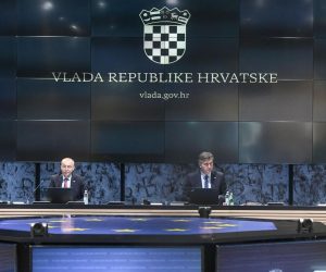 26.03.2020., Zagreb - U zgradi Nacionalne i sveucilisne knjiznice odrzana je 220. sjednica Vlade. potpredsjednik Vlade i ministar unutarnjih poslova Davor Bozinovic, ministar obrane Damir Krsticevic, predsjednik Vlade ANdrej Plenkovic Photo: Josip Regovic/PIXSELL