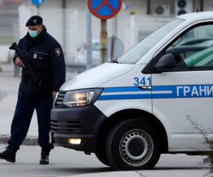 27.03.2020., Sarajevo, Bosna i Hercegovina - Bh. studenti koji studiraju u Italiji danas izvanrednim letom dolaze u Sarajevo. S aerodroma su odmah prebaceni u izolaciju u studentski dom na Bjelavama. Veliki broj policije na aerodromu ceka avion.
Photo: Armin Durgut/PIXSELL