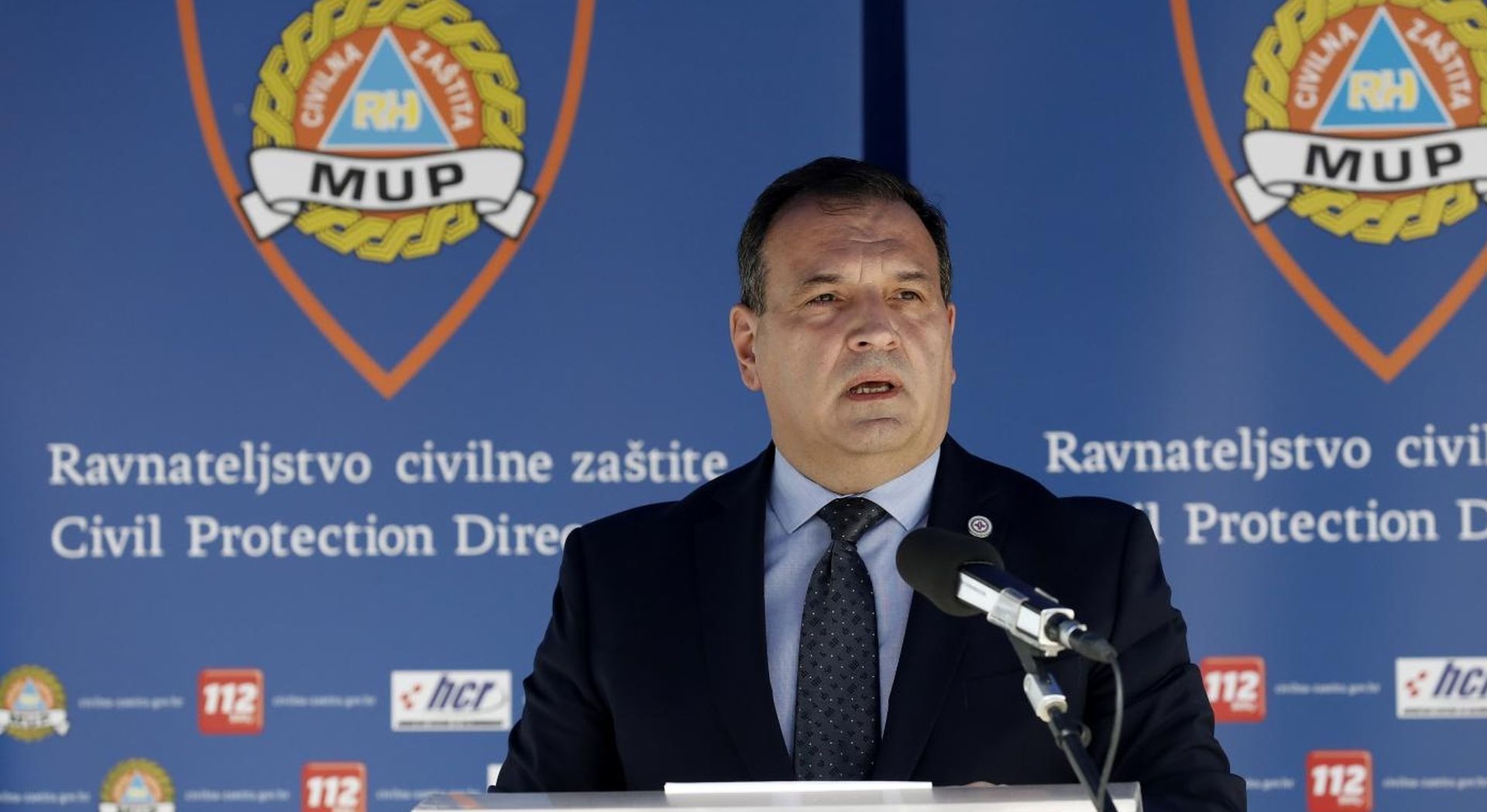 28.04.2020., Zagreb - Nacionalni stozer civilne zastite odrzao je konferenciju za medije o najnovijim detaljima sirenja koronavirusa u Hrvatskoj. Ministar zdravstva Vili Beros. Photo: Tomislav Kristo/POOL/CROPIX