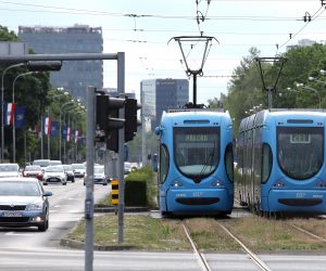 29.04.2020., Zagreb - U Zagrebu su jutros nakon prekida ponovno poceli voziti tramvaji. Zbog ostecenja mreze u potresu za sada voze samo linije 3, 5 i 14 i to sa nesto izmijenjenim trasama. 
Photo: Patrik Macek/PIXSELL