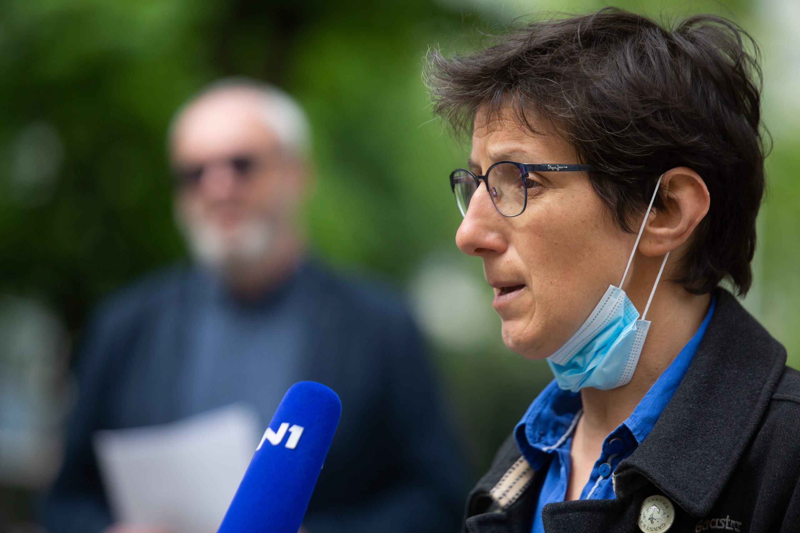 Zagreb, 17.04.2020. - Hrvatsko novinarsko društvo (HND) i Sindikat novinara Hrvatske (SNH) održalo je online konferenciju za medije pod nazivom "Tražimo hitne mjere za spas novinarstva". Na fotografiji Hrvoje Zovko, Maja Sever.  foto HINA/ Daniel KASAP/ dk