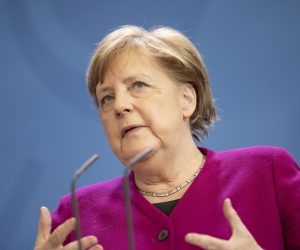 epa08380393 German Chancellor Angela Merkel speaks to the media following a video conference of the European Council meeting on coronavirus pandemic in Berlin, Germany, 23 April 2020. European leaders are looking for common measures to stem the social and economic impact of the SARS-CoV-2 coronavirus which causes the Covid-19 disease.  EPA/MAJA HITIJ / POOL