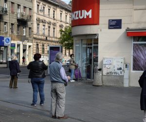 Zagreb, 25.04.2020. - Trgovine više nerade Nedjeljom.foto HINA/ Tomislav PAVLEK/ tp