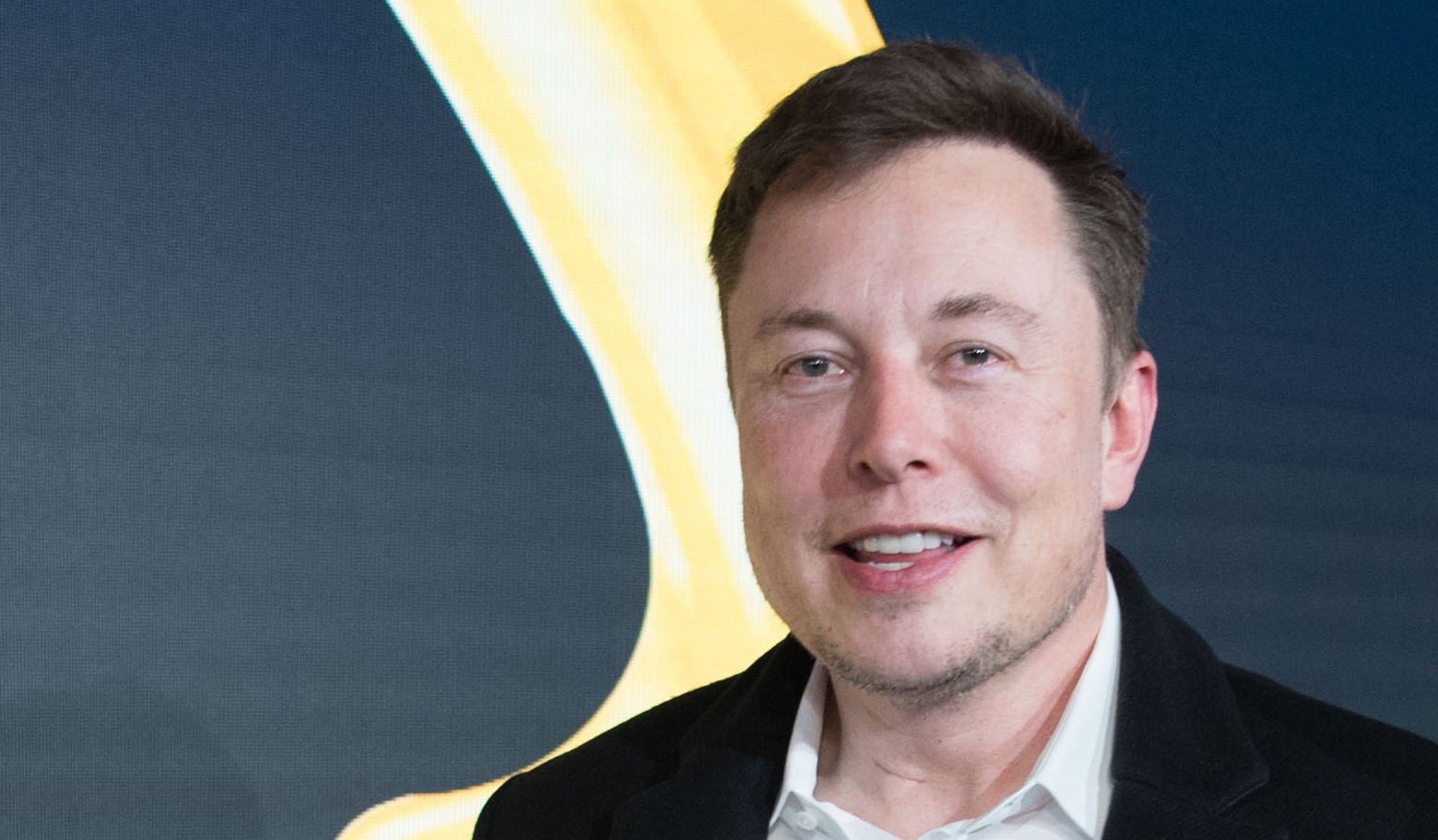 FILED - 12 November 2019, Berlin: Technology entrepreneur and CEO of SpaceX, Elon Musk arrives to attend the Golden Steering Wheel awards ceremony. Eccentric entrepreneur Elon Musk, the chief of electric carmaker Tesla, has been using his large platform on social media to call for reopening the US economy quickly, amid extended shutdowns due to the coronavirus pandemic. Photo: Jörg Carstensen/dpa