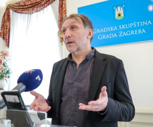 Zagreb, 05.05.2020. - Konferencija za medije gradskog zastupnika Marka Torjanca na temu "33. sjednica Gradske skupštine Grada Zagreba". Na fotografiji Marko Torjanac.
foto HINA/ Admir BULJUBAŠIĆ/ abu