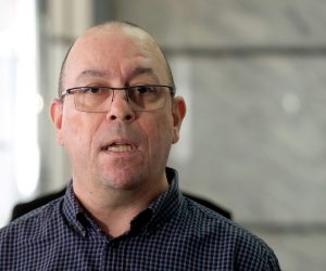 Zagreb, 06.05.2020. - Izjava predstavnika sindikata nakon sastanka u Ministarstvu rada i mirovinskog sustava.
Na fotografiji Dubravko Jagić.
foto HINA/ Edvard ŠUŠAK/ es