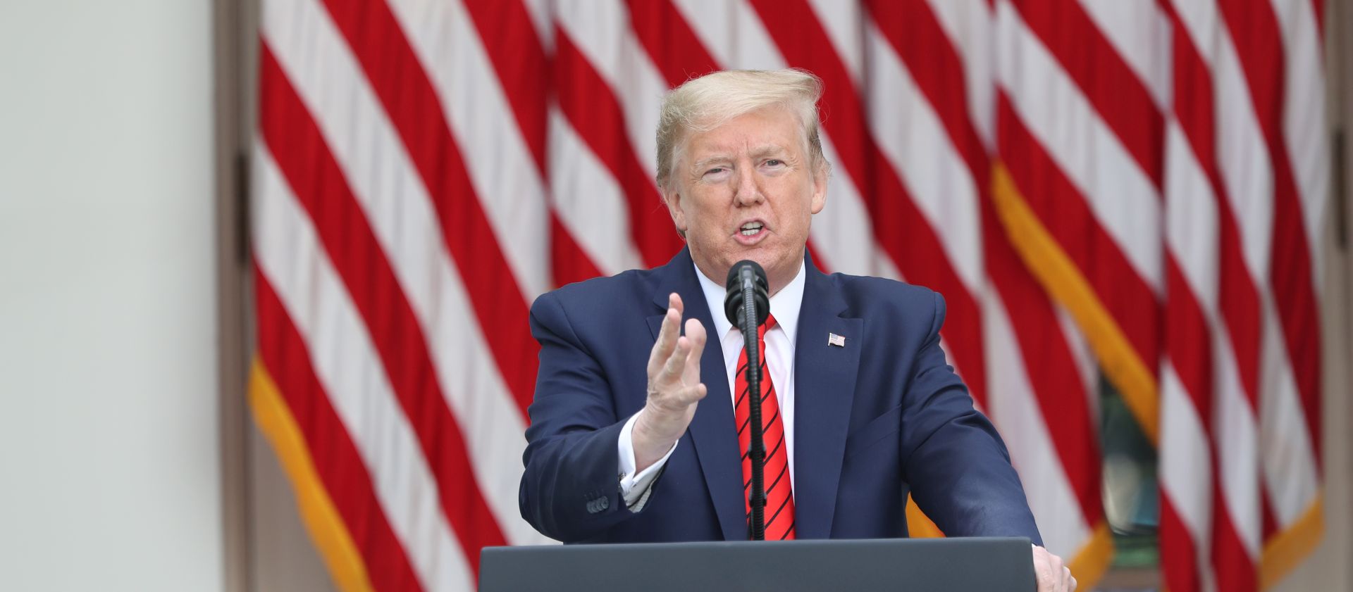 epa08415772 US President Donald J. Trump speaks during a press briefing on coronavirus testing in the Rose Garden of the White House in Washington, DC, USA, 11 May 2020.  EPA/Oliver Contreras / POOL