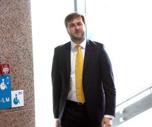 Zagreb, 14.5.2020 - Ministar Tomislav Ćorić dolazi na sjednicu Vlade RH.
Foto HINA/ Dario GRZELJ/ dag