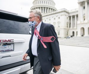 epa08422511 Republican Senator from North Carolina Richard Burr walks to his car after voting in the Senate outside the US Capitol in Washington, DC, USA, 14 May 2020. Senator Burr is stepping down temporarily from his post as Chairman of the Intelligence Committee after the FBI seized his cellphone in connection with an insider trading investigation.  EPA/JIM LO SCALZO