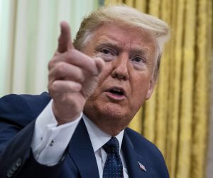 epa08450844 US President Donald J. Trump makes remarks before signing an executive order on social media that will punish Facebook, Google and Twitter for the way they police content online,  in the Oval Office, White House, Washington, DC, USA, 28 May 2020.  EPA/DOUG MILLS/ POOL