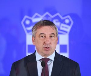04.05.2020., Zagreb - U Nacionalnoj i sveucilisnoj knjiznici odrzan je radni sastanak na temu hitnih sanacija objekata ostecenih u potresu, odnosno sufinanciranja sanacije dimnjaka i ugradnje novih bojlera. Nakon radnog sastanka medijima se obratio Predrag Stromar. Photo: Josip Regovic/PIXSELL
