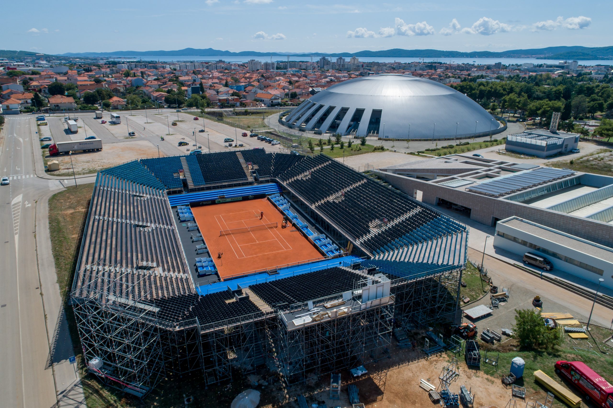 04.09.2018., Zadar - Pripreme teniskih terena za polufinale Davis Cupa izmedju Hrvatske i SAD-a, koji je na rasporedu od 14. do 16. rujna privode se kraju. 
Photo: Dino Stanin/PIXSELL