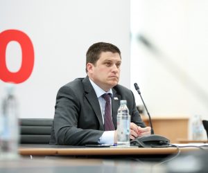 04.05.2020., Zagreb - U Nacionalnoj i sveucilisnoj knjiznici ministar mora, prometa i infrastrukture, Oleg Butkovic, odrzao je videokonferenciju s ministrima drzava clanica Europske unije. Photo: Emica Elvedji/PIXSELL/EU2020HR