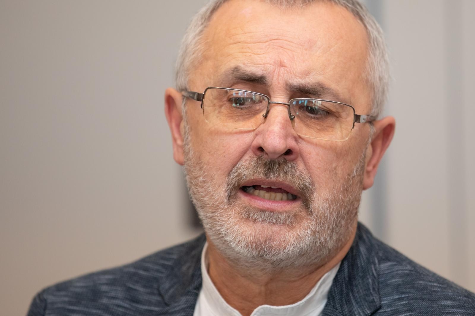 05.12.2019.,Dubrovnik  - Konferencija za novinare Sindikata zaposlenika u hrvatskom skolstvu Preporod na temu "Slazu li se prosvjetari s ponudom Vlade?" (Rezultati izjasnjavanja medju zaposlenicima osnovnih i srednjih škola)". Na konferenciji su govorili  predsjednik Sindikata Preporoda  Zeljko Stipic i voditelj Podrucnog ureda u Splitu Sebastijan Troskot.
Photo: Grgo Jelavic/PIXSELL