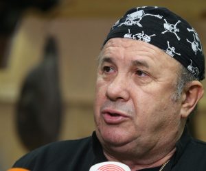 05.12.2019.,Split- Zeljko Kerum druzio se s predstavnicima medija uoci nadolazecih blagdana. Uz ugodno druzenje novinari su imali priliku ocijeniti i kuharsko umijece bivseg gradonacelnika koji je na desetogodisnjicu politickog djelovanja uz ostale specijalitete spremio i bakalar.
Photo:Ivo Cagalj/PIXSELL