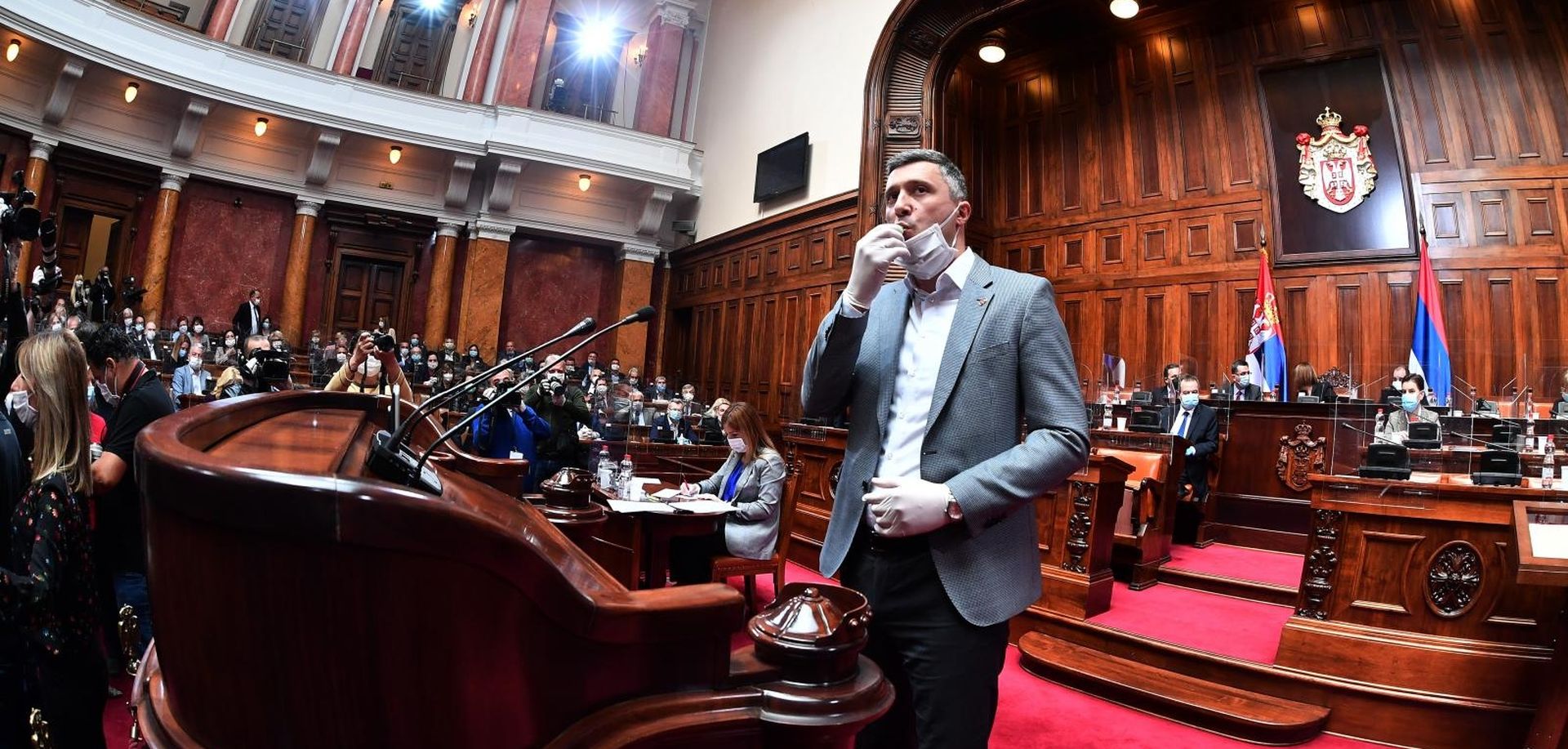 06.05.2020., Beograd, Srbija - Skupstina Srbije pocela je danas razmatranje prijedloga odluke o ukidanju izvanrednog stanja koji je podnijela Vlada Srbije, ali je sjednica prekinuta nakon samo dvije minute, posto je vodja oporbene stranke "Dveri" Bosko Obradovic u sali pistao u pistaljku. Photo: Srdjan Ilic/PIXSELL