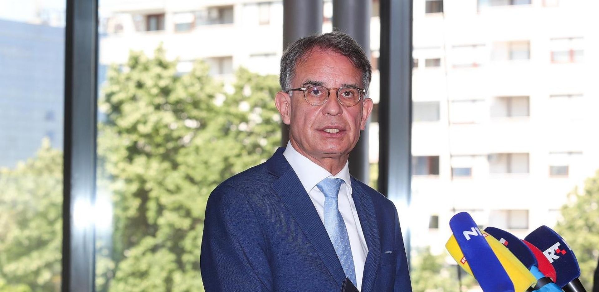 07.05.2020., Zagreb - Ministar turizma Gari Cappelli dolazi na sjednicu Vlade u Nacionalnu i sveucilisnu knjiznicu. Photo: Luka Stanzl/PIXSELL