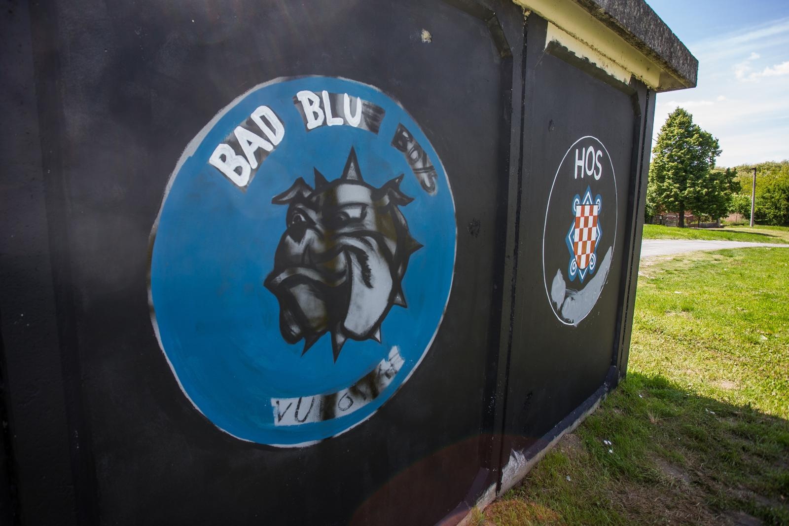 07.05.2020., Vukovar - Na trafostanici oslikan grafit HOS-a ispod kojega je prvotno pisalo Za dom spremni. Photo: Davor Javorovic/PIXSELL