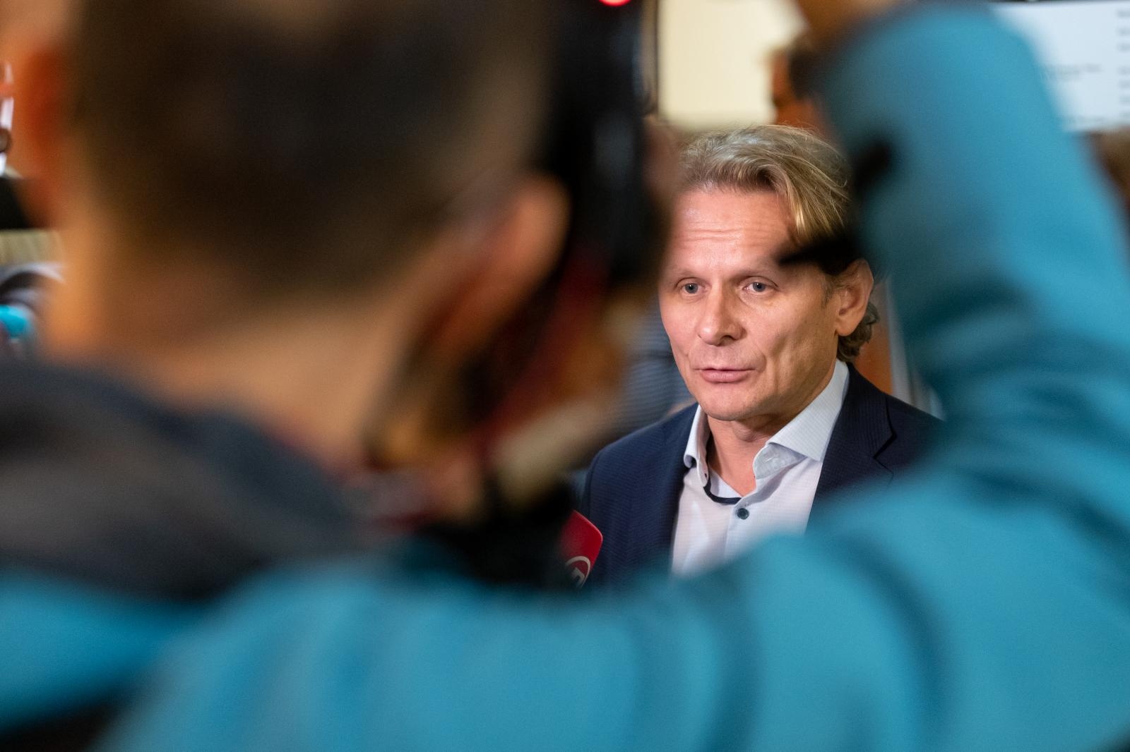 Zagreb: Izjave tijekom konferencije Hrvatskog društva za istraživanje raka 09.11.2018., Zagreb - Izjave za medije tijekom drugog dana konferencije Hrvatskog drustva za istrazivanje raka. Ivan Djikic.
Photo: Davor Puklavec/PIXSELL