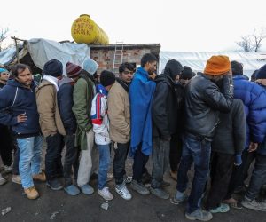 09.12.2019., Bihac - Izbjeglicki kamp na Vucjaku, migranti cekaju odluku Kantonalnih vlasti o preseljenju na novu lokaciju. Photo: Robert Anic/PIXSELL