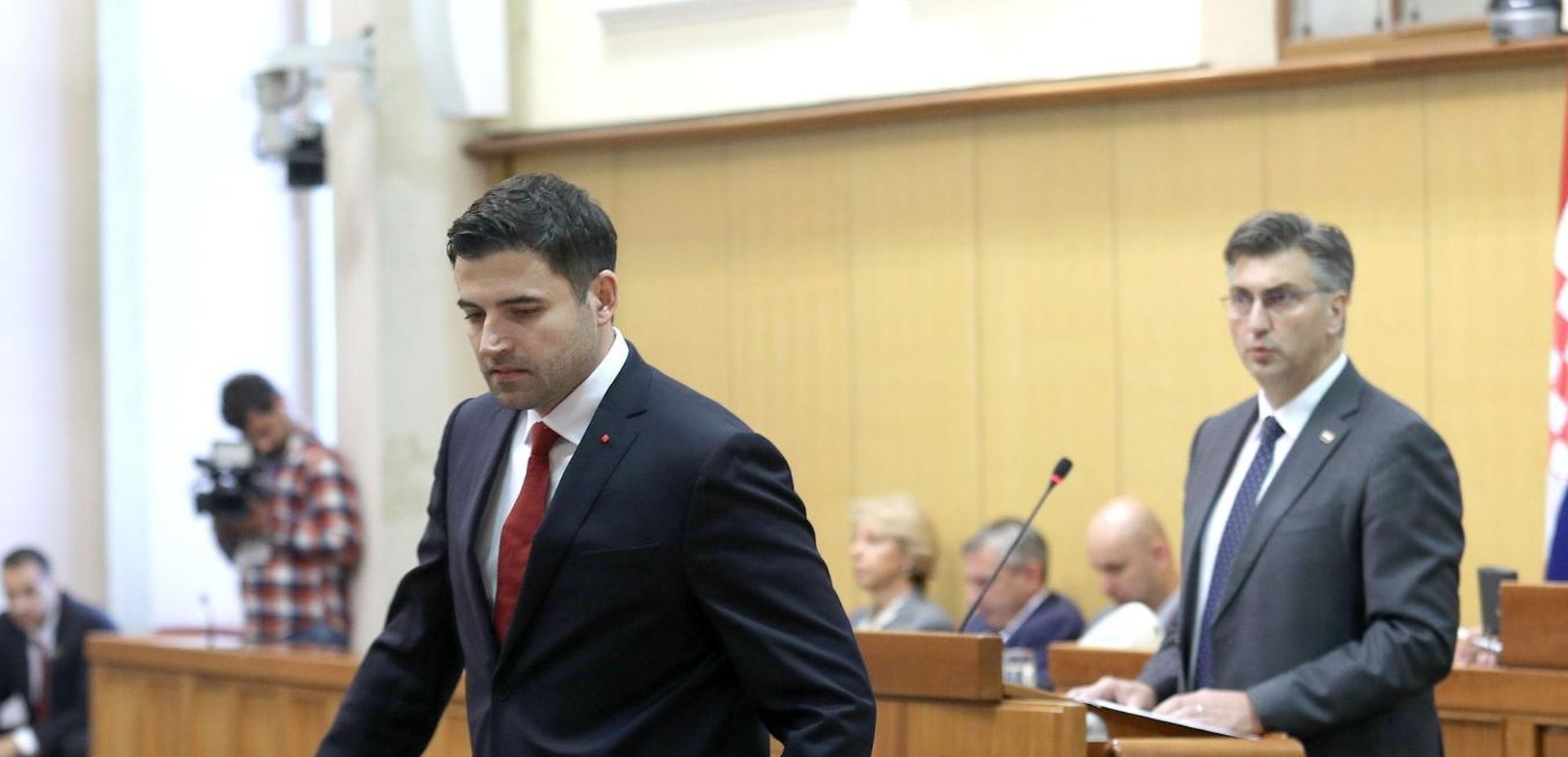 Zagreb: Plenković u Saboru podnosi izvješće o radu Vlade 10.10.2018., Zagreb - Predsjednik Vlade RH Andrej Plenkovic u nastavku 9. sjednice Hrvatskog sabora podnosi godisnje izvjesce o radu Vlade. 

Davor Bernardic. 

Photo: Patrik Macek/PIXSELL