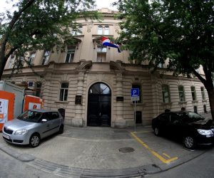 21.07.2001. Gajeva 30,Zagreb - Zgrada u Gajevoj 30 u kojoj je sjediste DORH-a i USKOK-a.
Photo: Boris Scitar/PIXSELL