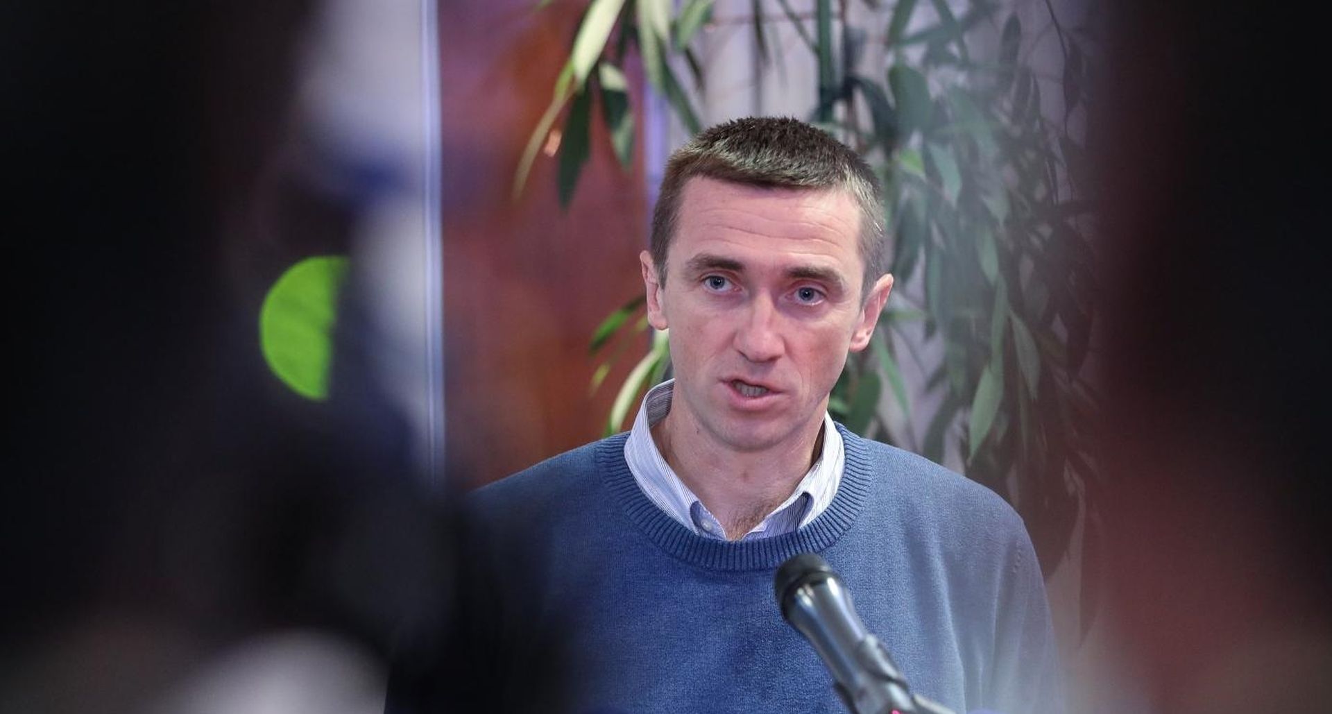 12.11.2019., Zagreb - Udruga zagrebacki dragovoljci branitelji Vukovara organizirali okrugli stol Ovcara - zlocin bez kazne. Okruglom stolu nazocili su , Ivan Penava, vukovarski gradonacelnik, Tomislav Josic, predsjednik braniteljskog Savjeta Grada Vukovara, Josip Jurcevic, povjesnicar, Nikola Kajkic, predsjednik Nacionalnog sindikata policije, Vilim Karlovic, hrvatski branitelj i jedan od prezivjelih stratista Ovcare, te predstavnici Ministarstva hrvatskih branitelja, Ministarstva vanjskih i europskih poslova i Drzavnog odvjetnistva. Okruglim stolom zeli se potaknuti razgovor vezan uz (ne)procesuiranje ratnog zlocina kojeg su velikosrpski agresori pocnili na Ovcari 1991., od kojeg je proslo 28 godina. Moderatorica okruglog stola Zorica Greguric.

Photo: Robert Anic/PIXSELL