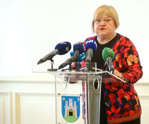 13.05.2020. Zagreb  - Predsjednica Kluba gradskih zastupnika Gradansko-liberalnog saveza (GLAS - a) i Hrvatske stranke umirovljenika (HSU - a) Anka Mrak – Taritas i gradska zastupnica Sonja König odrzali konferenciju za medije.
Photo: Matija Habljak/PIXSELL