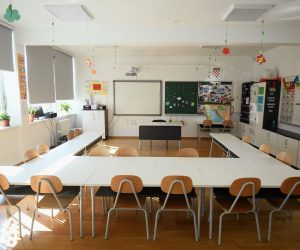 16.03.2020., Zagreb - Osnovna skola Jabukovac, ministrica znanosti i obrazovanja Blazenka Divjak u obilasku skole te pregledu kako se odvija proces u sklopu ove krizne situacije.
Photo: Marko Lukunic/PIXSELL