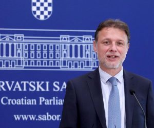 18.05.2020., Zagreb - Zastupnici su vecinom glasova donijeli odluku o raspustanju i time je zavrsen rad 9. saziva Hrvatskog sabora. Nakon raspustanja predsjednik Sabora Gordan Jandrokovic odrzao je konferenciju za medije. Photo: Patrik Macek/PIXSELL