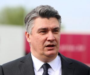 20.04.2020., Karlovac - Predsjednik Republike Hrvatske Zoran Milanovic posjetio je tvrtku „PPK karlovacka mesna industrija d.d. – Grupa Pivac“ gdje je sa predstavnicima Uprave tvrtke obisao pogon i upoznao se sa radom mesne industrije u doba koronavirusa. 
Photo: Kristina Stedul Fabac/PIXSELL