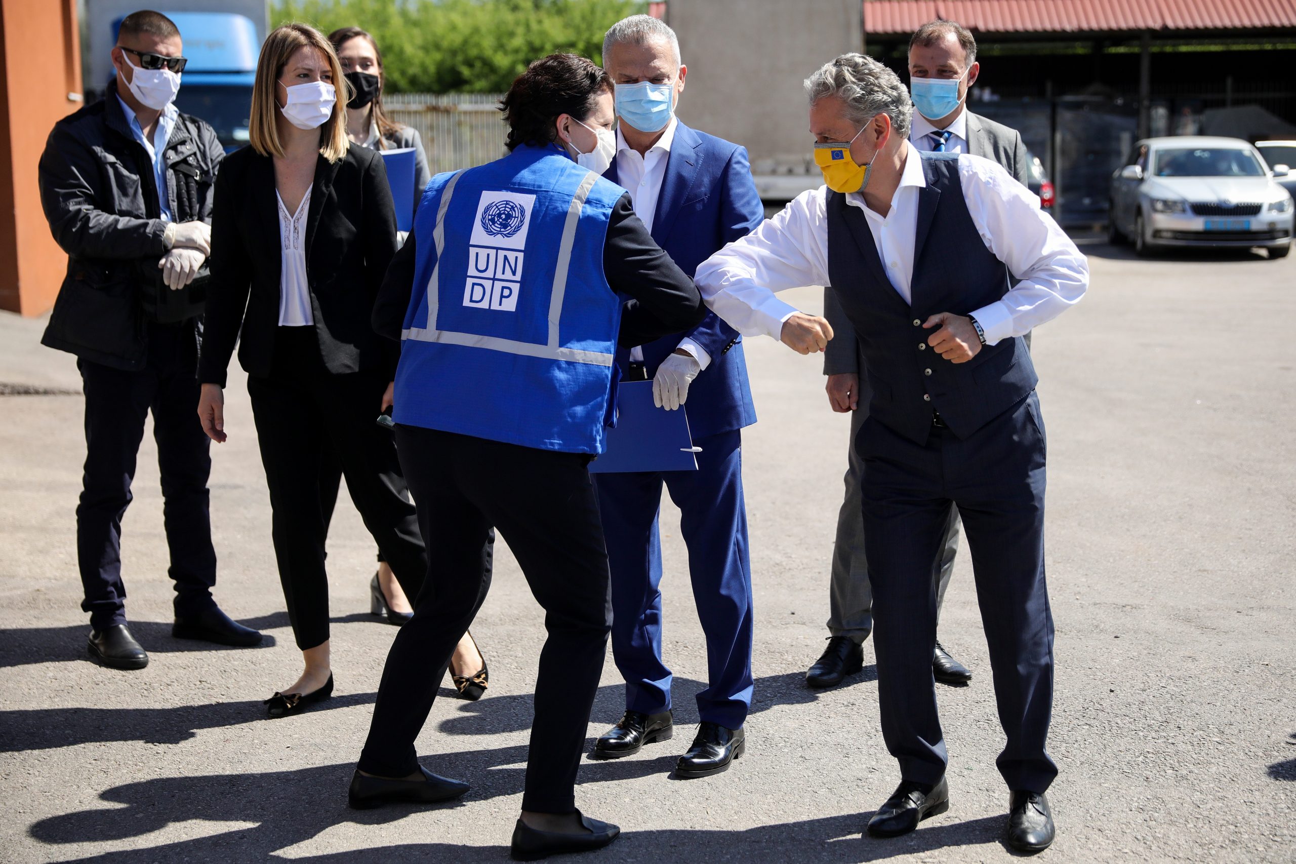 22.05.2020., Sarajevo, Bosna i Hercegovina - Ministar sigurnosti Bosne i Hercegovine Fahrudin Radoncic primio je donaciju medicinske opreme od Europske unije. Delegaciju EU predvodio je veleposlanik Johann Sattler.
Photo: Armin Durgut/PIXSELL