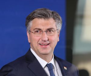 24.04.2020., Zagreb - Nacionalna sveucilisna knjiznica, predsjednik Vlade Andrej Plenkovic odrzao je sastanak s predstavnicima Grada Zagreba te arhitektonske i gradjevinske struke na temu potresa koji je zadesio Zagreb i sanacije steta Uz predsjednika Vlade. Premijer Andrej Plenkovic. 
Photo: Luka Stanzl/PIXSELL