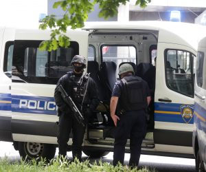 25.05.2018., Zagreb - Policija je u jutarnjim satima zaprimila dojavu o pucnjavi u Sisicevoj ulici u Utrini. Na teren je izasla i specijalna policija. 

Photo: Zarko Basic/PIXSELL